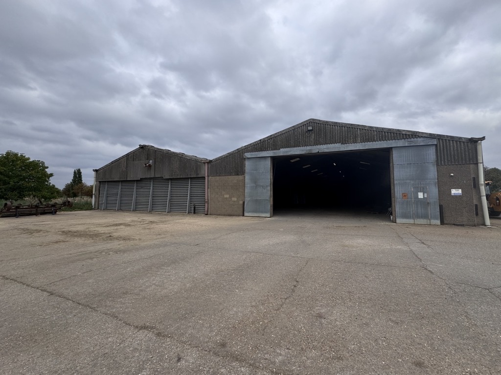 Medbury Lane, Elstow to rent Building Photo- Image 1 of 3