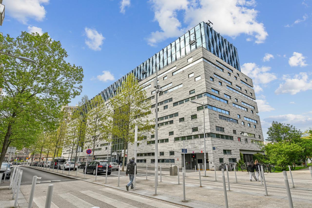 Office in Boulogne-Billancourt to rent Building Photo- Image 1 of 14