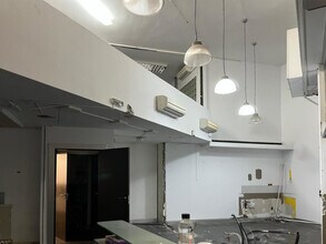 Retail in Viladecans, Barcelona to rent Interior Photo- Image 1 of 11