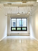 3502 SCOTTS Ln, Philadelphia, PA to rent Interior Photo- Image 1 of 3