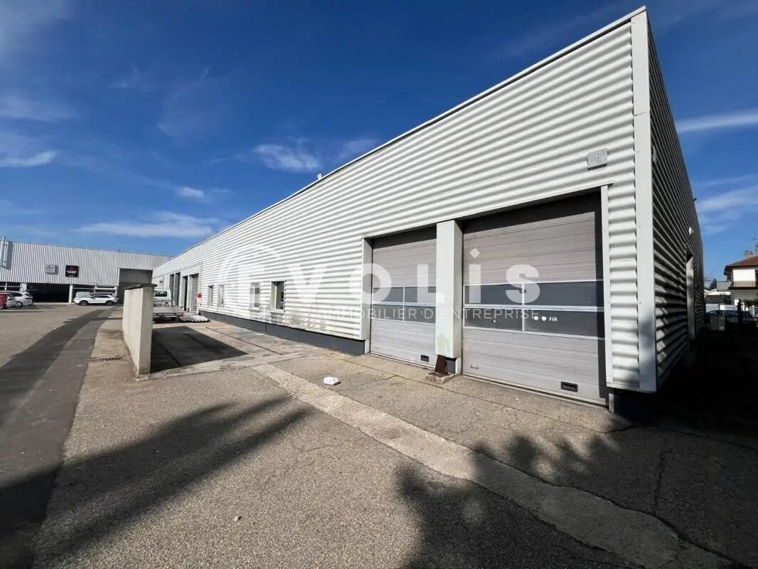 Light Industrial in Vénissieux to rent Building Photo- Image 1 of 12