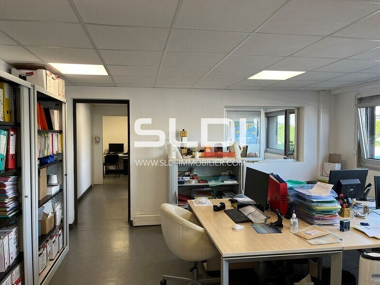 58 Avenue Des Bruyères, Décines-Charpieu to rent - Interior Photo - Image 3 of 6