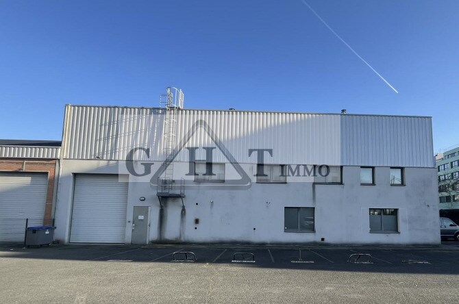 Industrial in Massy to rent Building Photo- Image 1 of 6