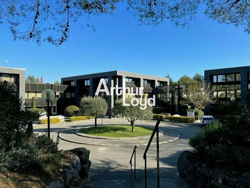 Office in Valbonne to rent Building Photo- Image 1 of 11