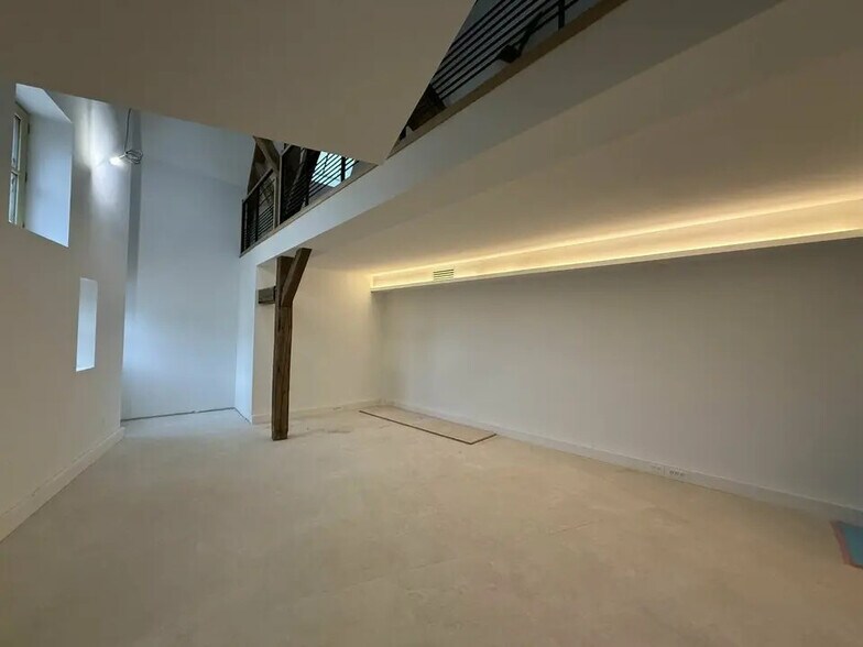 Office in Dijon to rent - Interior Photo - Image 3 of 9