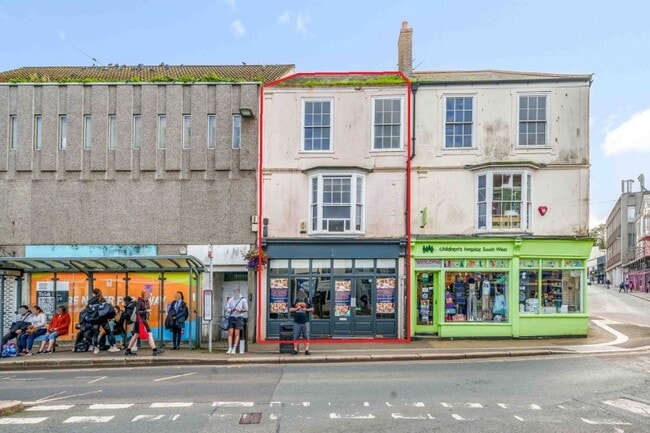 More details for 12 Victoria Sq, Truro - Retail to Rent