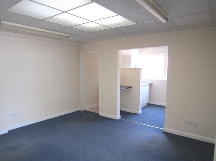 Venny Bridge, Exeter to rent - Interior Photo - Image 2 of 4