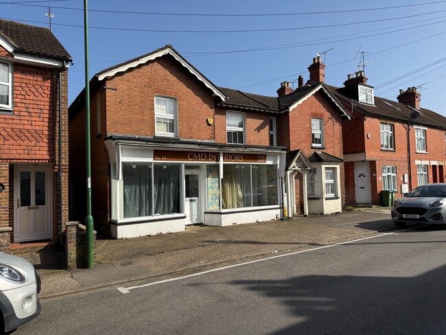 More details for 14 Trafalgar Rd, Horsham - Retail for Sale