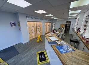 42 Market St, Eastleigh to rent Interior Photo- Image 2 of 6