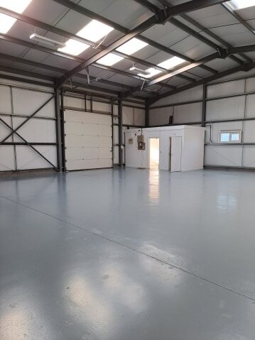 Airfield Industrial Estate, Eye to rent Interior Photo- Image 1 of 4