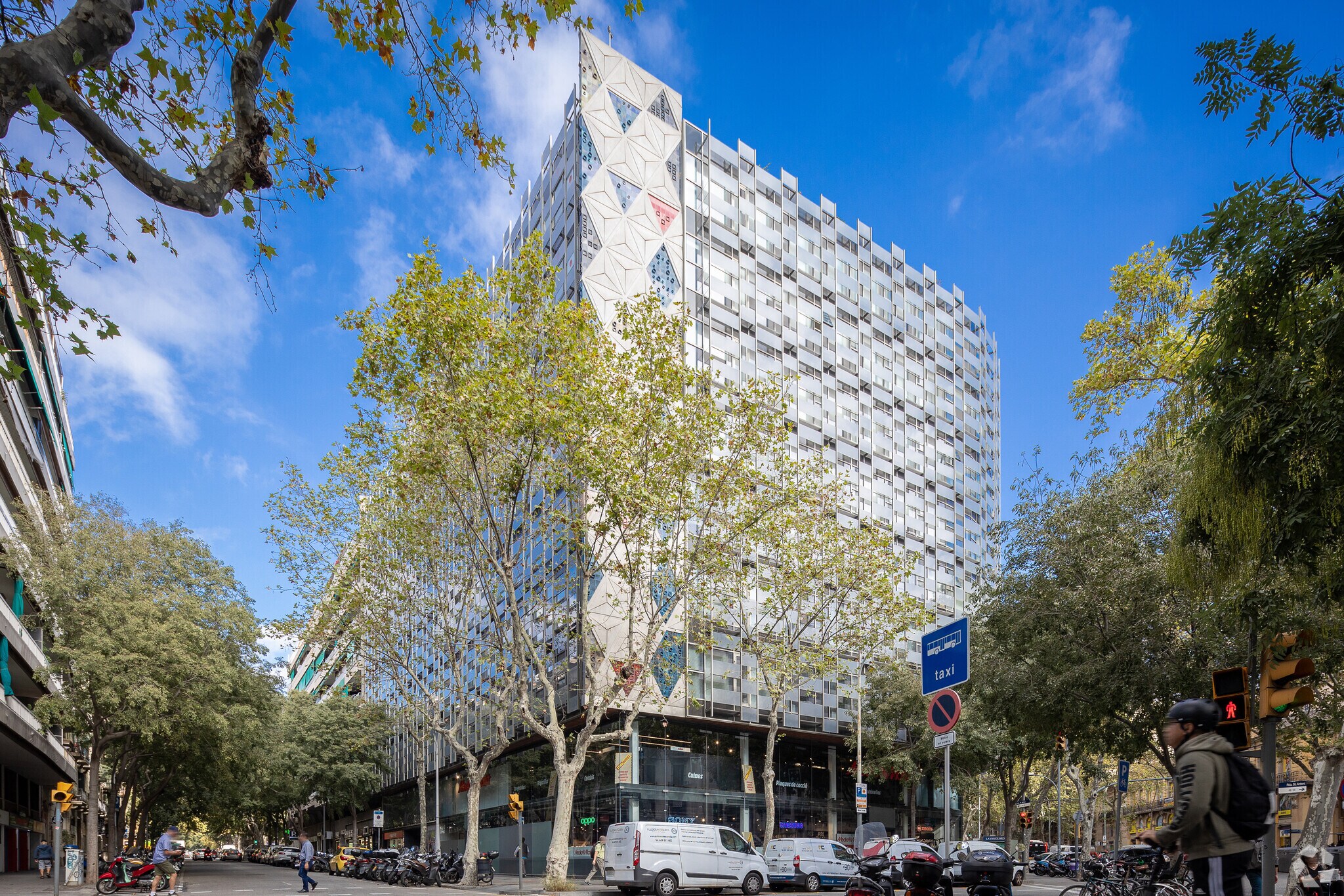 Office in Barcelona, Barcelona to rent Primary Photo- Image 1 of 5