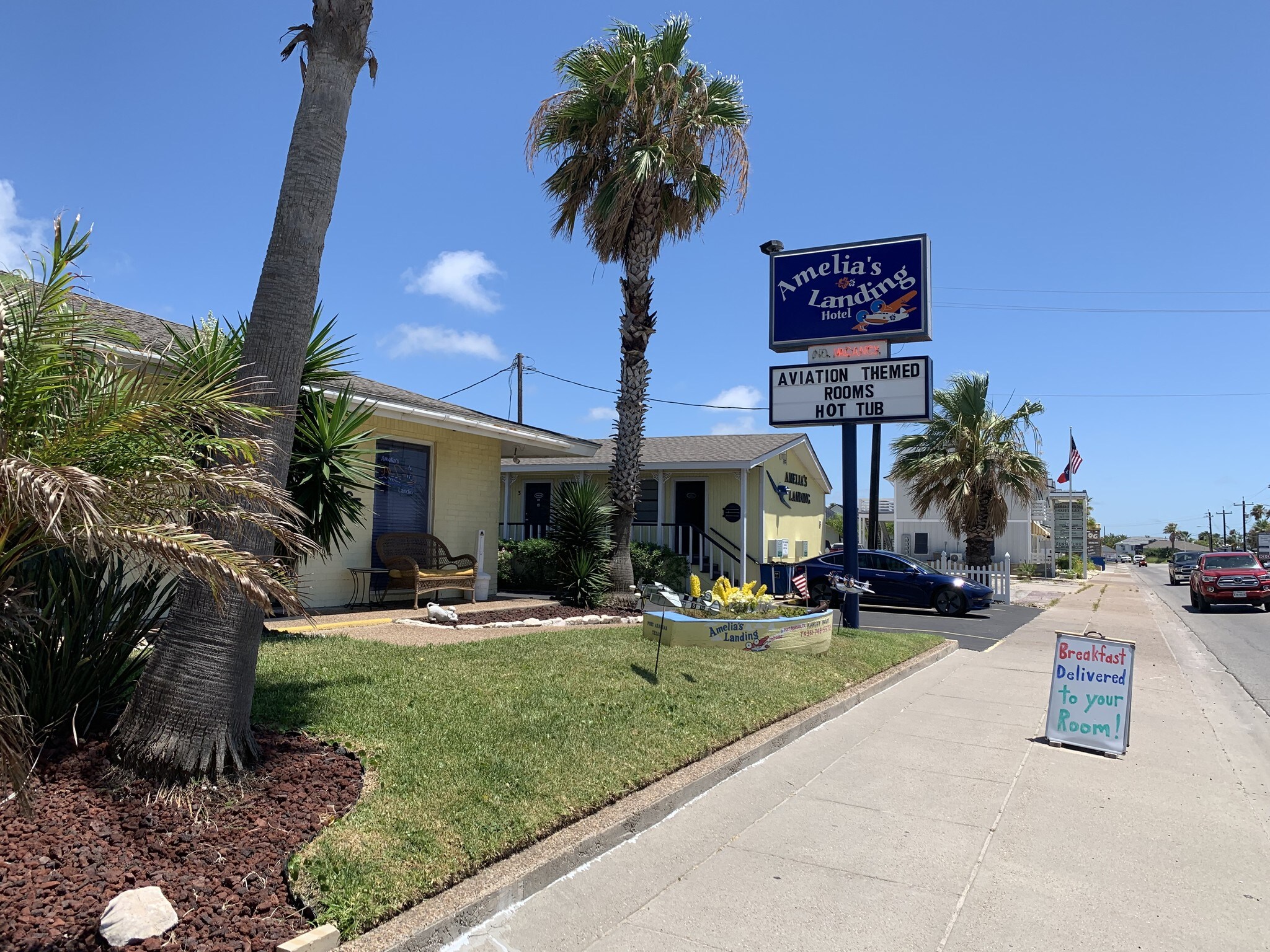 103-105 N Alister, Port Aransas, TX for sale Building Photo- Image 1 of 1