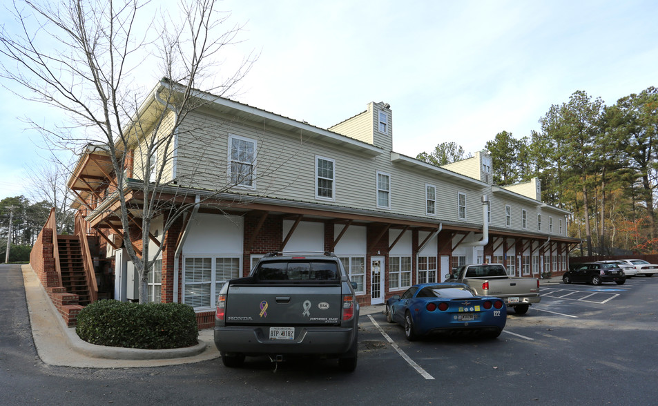 925 Sanders Rd, Cumming, GA for rent - Building Photo - Image 3 of 17