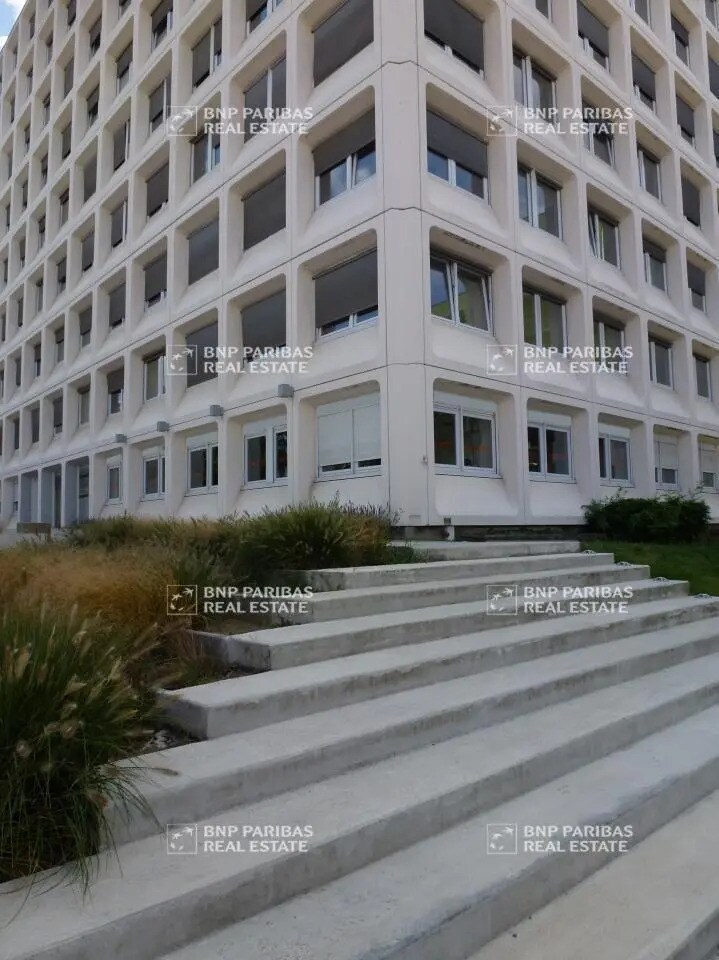 Office in Nantes to rent Building Photo- Image 1 of 12