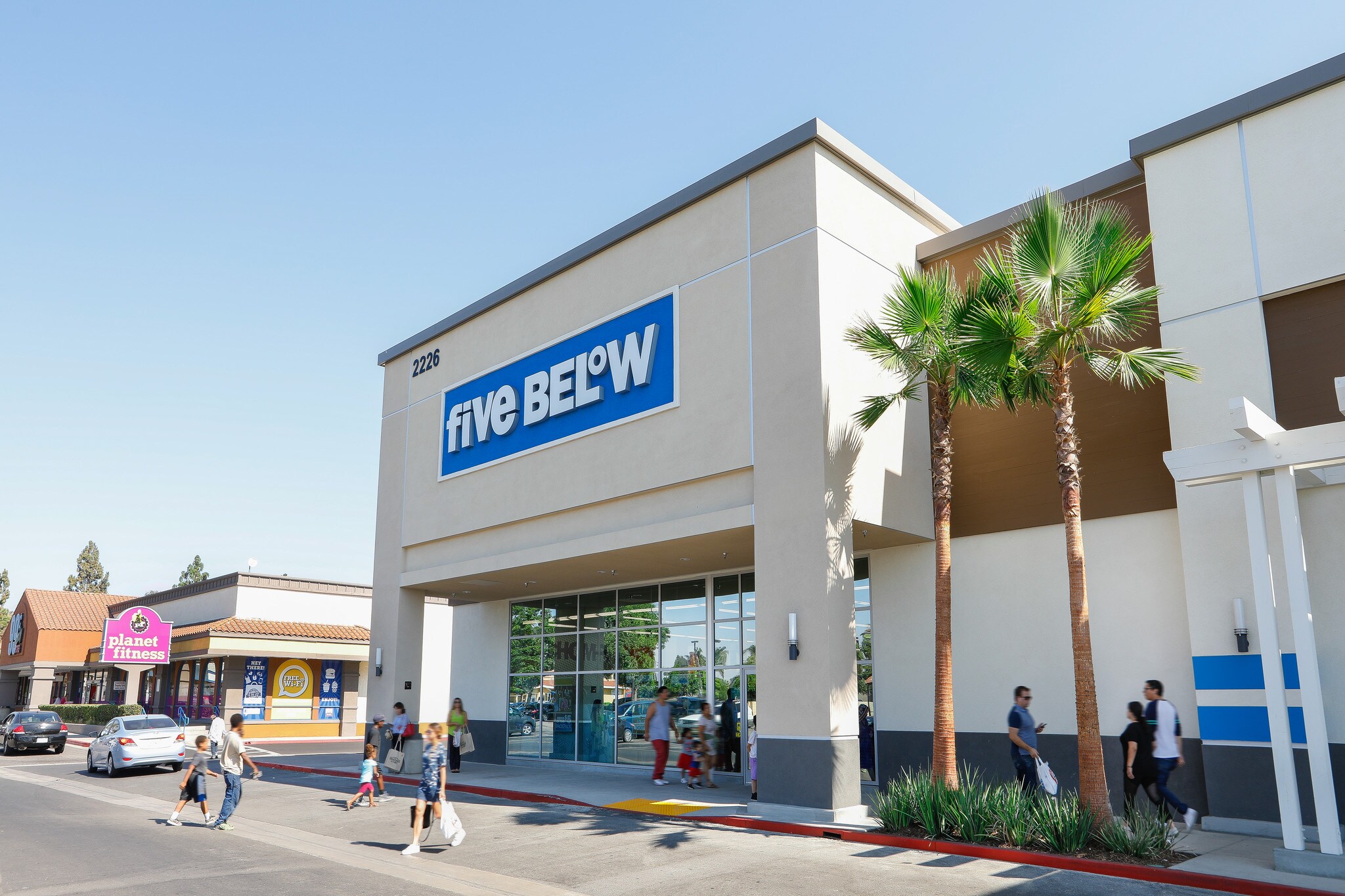 2002 2320 E Lincoln Ave Anaheim 92806 Anaheim Town Square LoopNet 