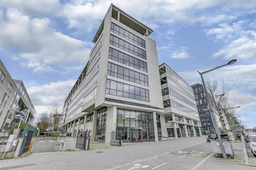23 Avenue Carnot, Massy to rent - Building Photo - Image 1 of 20
