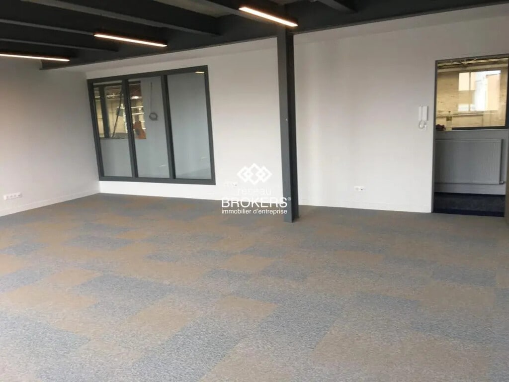 Location Bureaux 32 m² - Photo 1