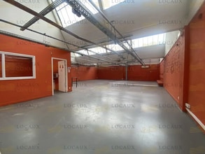 Light Industrial in Bobigny to rent Interior Photo- Image 1 of 8