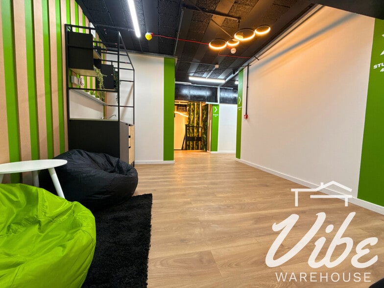 Ferrier St, London to rent - Building Photo - Image 1 of 10