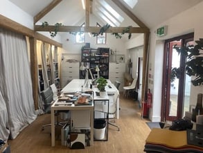 High St, Ripley to rent Interior Photo- Image 2 of 5