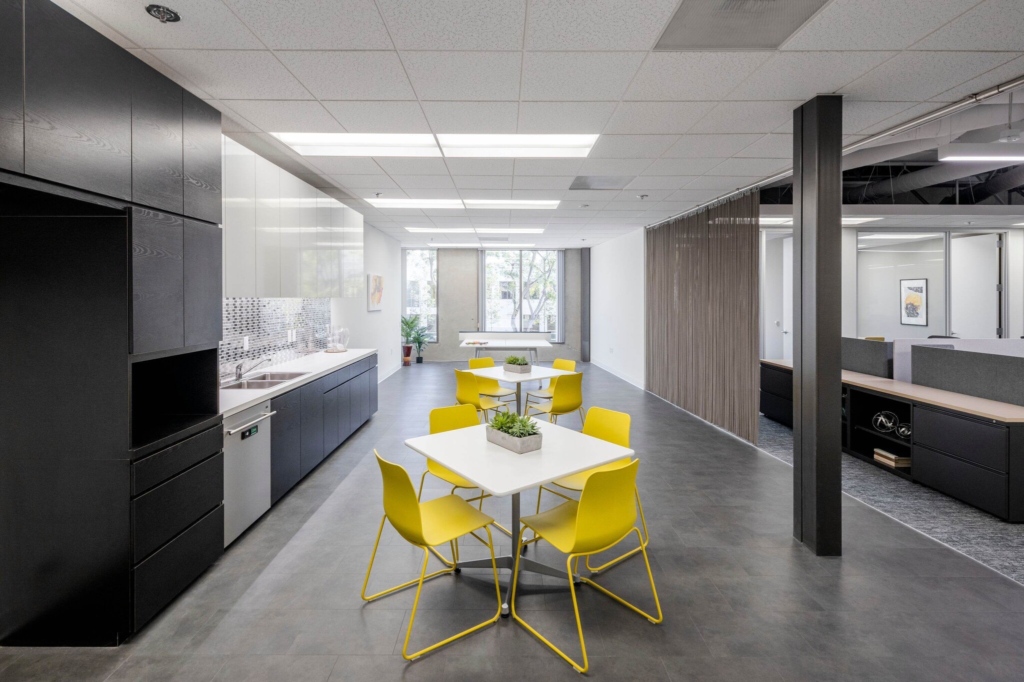 46 Discovery, Irvine, CA to rent Interior Photo- Image 1 of 10