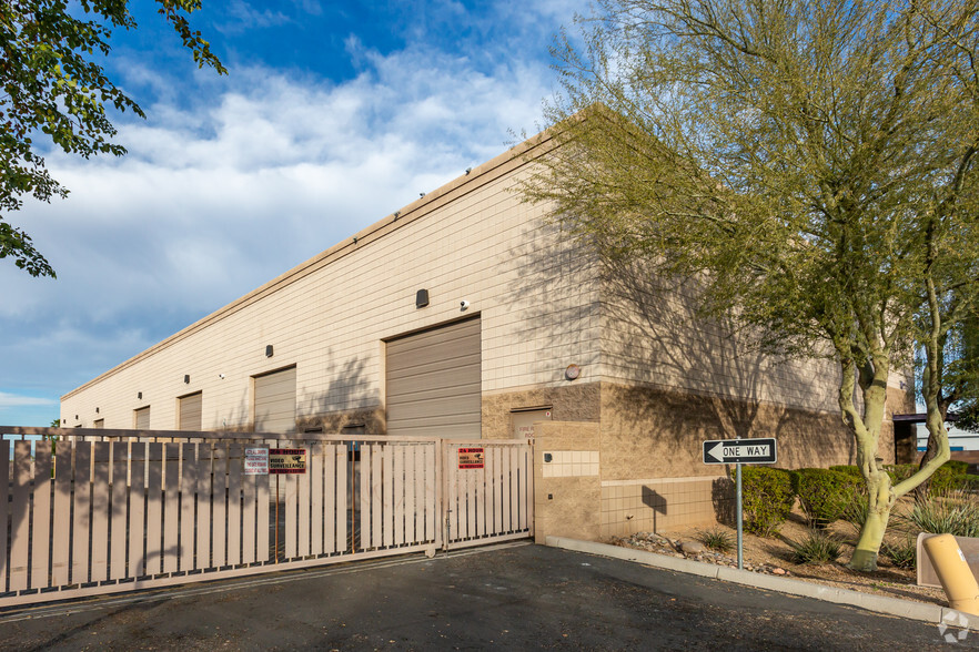 7900 N 70th Ave, Glendale, AZ for sale - Building Photo - Image 3 of 21