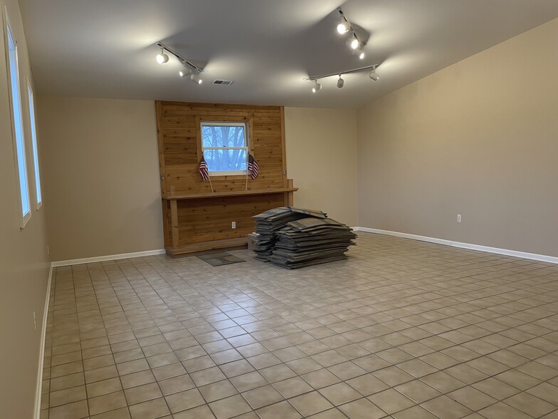 6135 King Rd, Marine City, MI for rent - Building Photo - Image 3 of 15