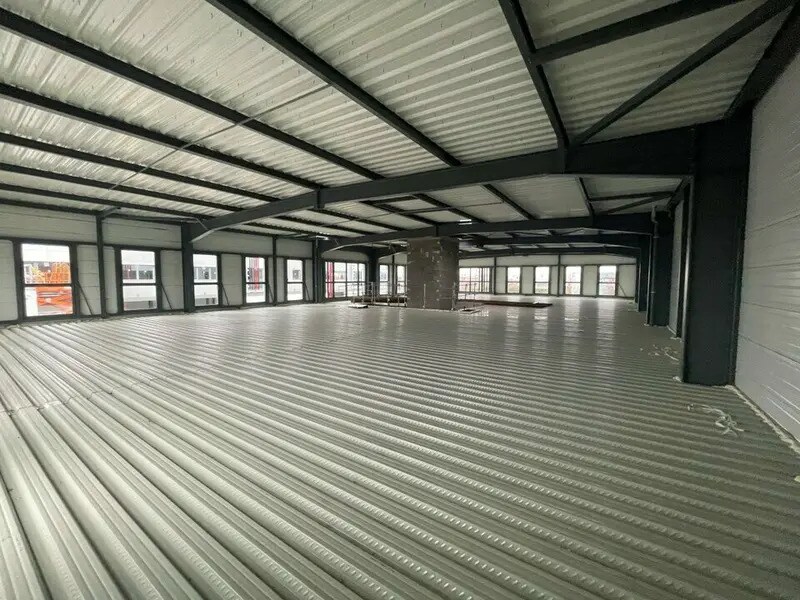 Light Industrial in Vaulx-en-Velin to rent Building Photo- Image 1 of 11