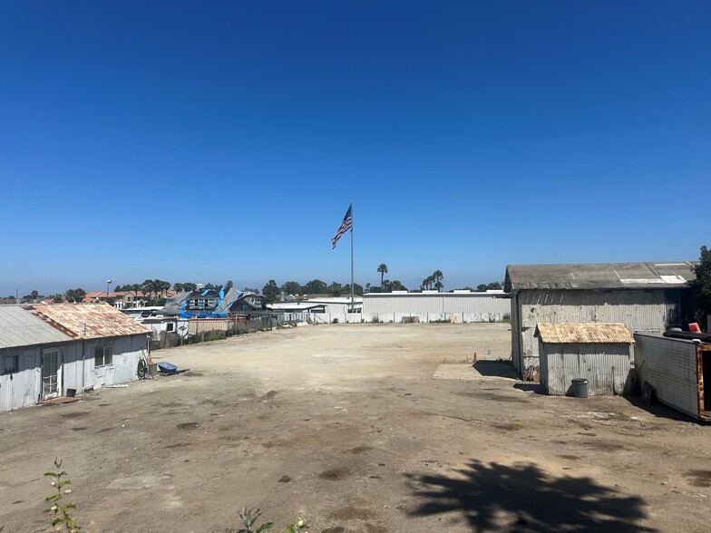 19192 Stewart Ln, Huntington Beach, CA for rent - Building Photo - Image 3 of 4