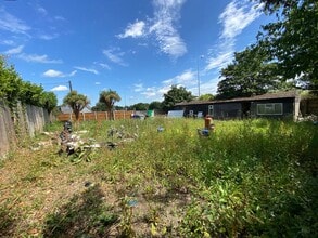 1 Bells Hill Rd, Basildon to rent Interior Photo- Image 2 of 3