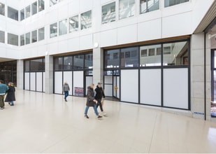 394-398 Midsummer Blvd, Milton Keynes to rent Building Photo- Image 1 of 2