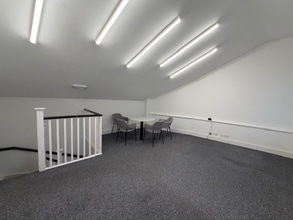 97 Bellevue Rd, London to rent Interior Photo- Image 1 of 1