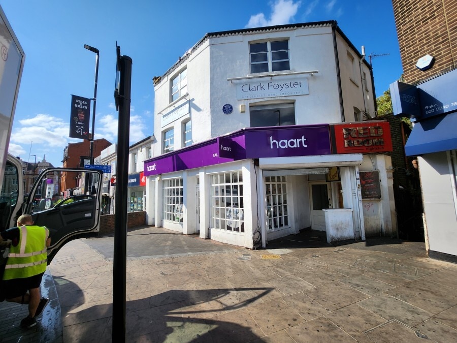42 The Broadway, London to rent Building Photo- Image 1 of 5