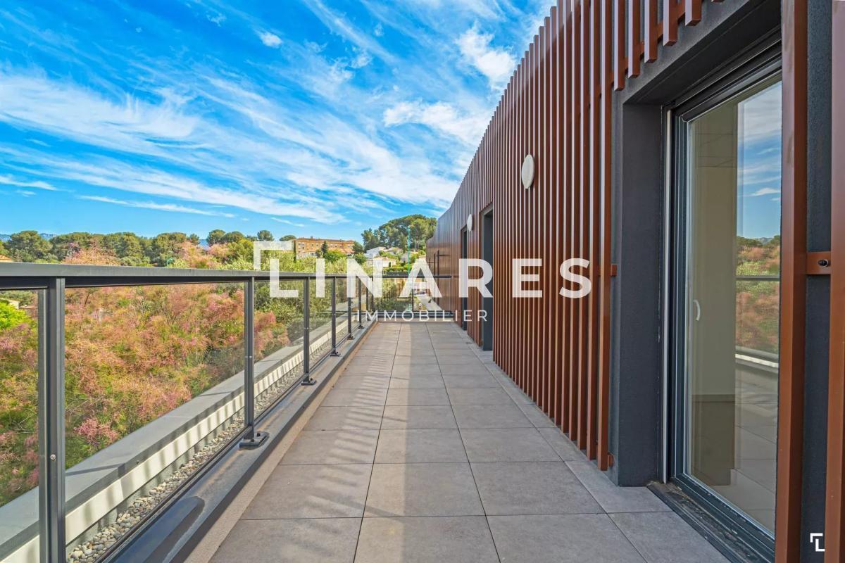 Office / Medical in Allauch to rent Building Photo- Image 1 of 7