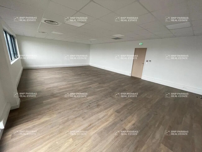 Location Local d'activités 141 m² à 3 170 m²