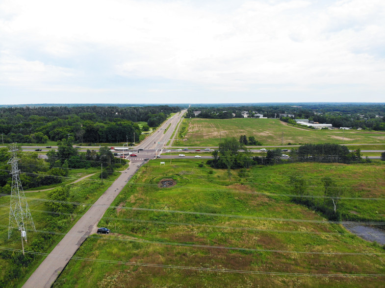 5651 Manning Ave N, Lake Elmo, MN for rent - Aerial - Image 2 of 4