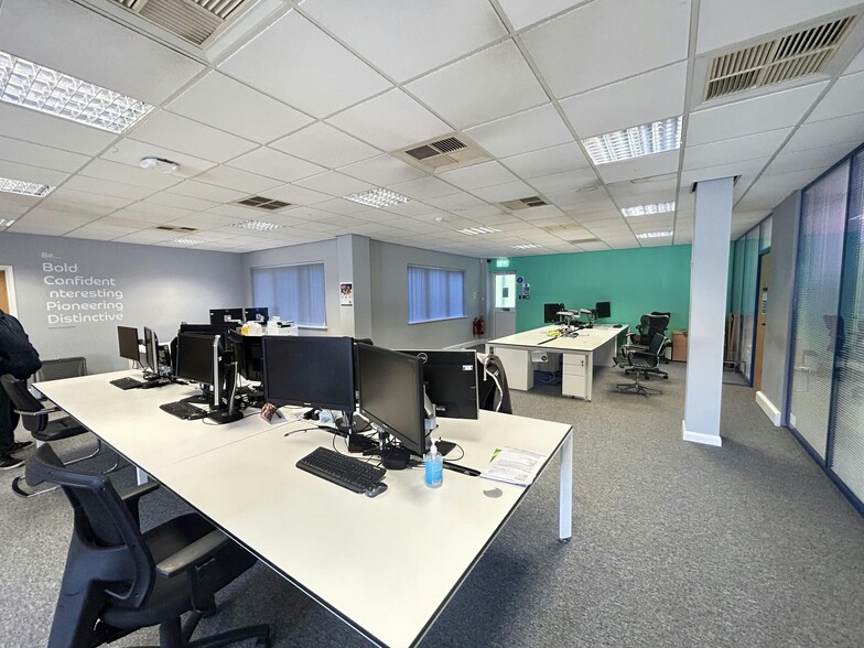 Lynch Wood, Peterborough to rent - Interior Photo - Image 2 of 9