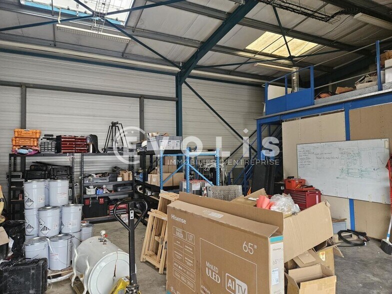 Light Industrial in Marcoussis to rent - Interior Photo - Image 3 of 18