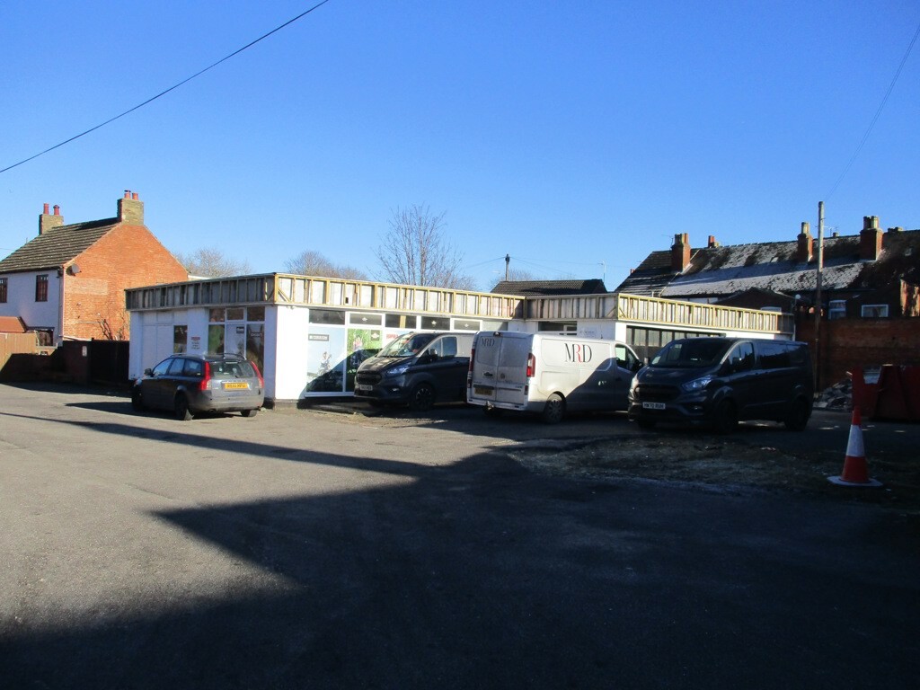 St John St, Retford for rent Building Photo- Image 1 of 3