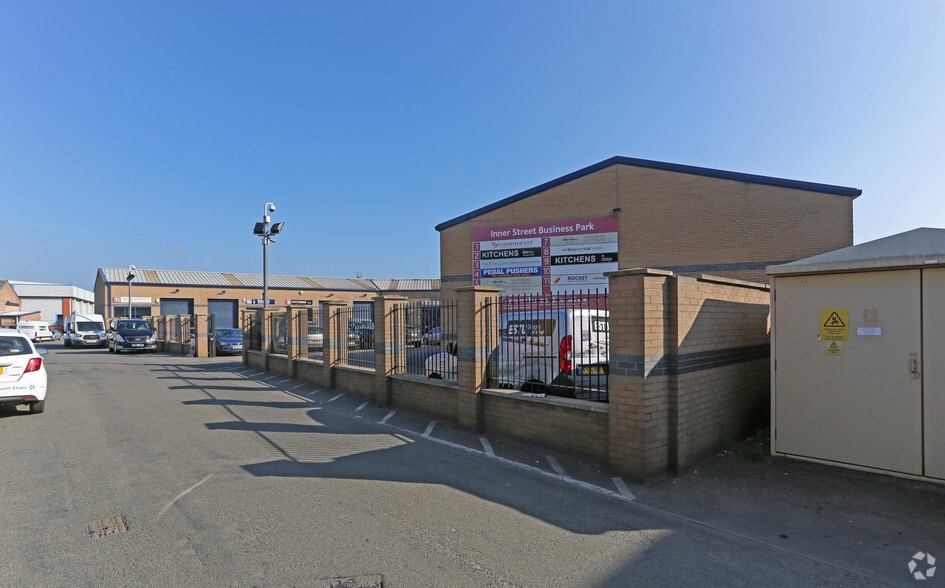 Inner St, Grantham to rent - Building Photo - Image 3 of 4
