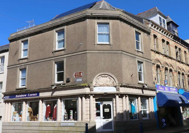 43 High St, Ilfracombe for sale Primary Photo- Image 1 of 1