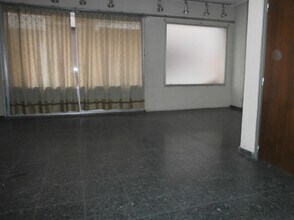 Retail in Segovia, Segovia to rent Interior Photo- Image 2 of 5