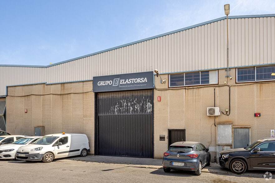 Industrial in Sant Andreu de la Barca, Barcelona for sale - Building Photo - Image 2 of 8