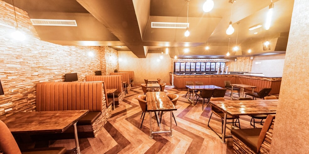 1A Beach Esplanade, Aberdeen to rent - Building Photo - Image 2 of 11