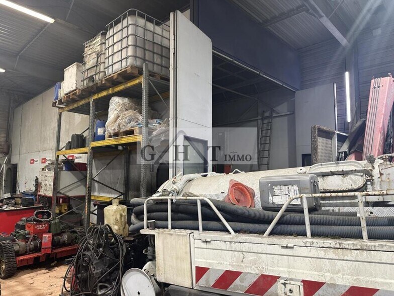 Industrial in Mitry-Mory for sale - Interior Photo - Image 2 of 8