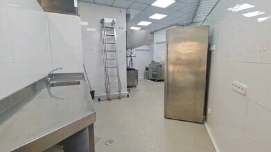 Calle Mister Lodge, 21, Villanueva del Pardillo, Madrid to rent - Commercial Listing Video 