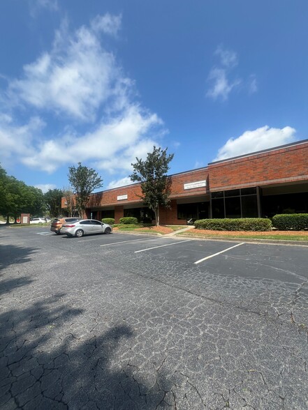 2300 W Park Place Blvd, Stone Mountain, GA for rent - Building Photo - Image 2 of 9