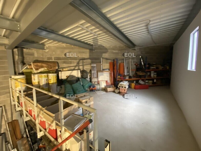 Light Industrial in Villejust for sale - Interior Photo - Image 3 of 7