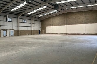 Bennet Rd, Reading to rent Interior Photo- Image 1 of 2