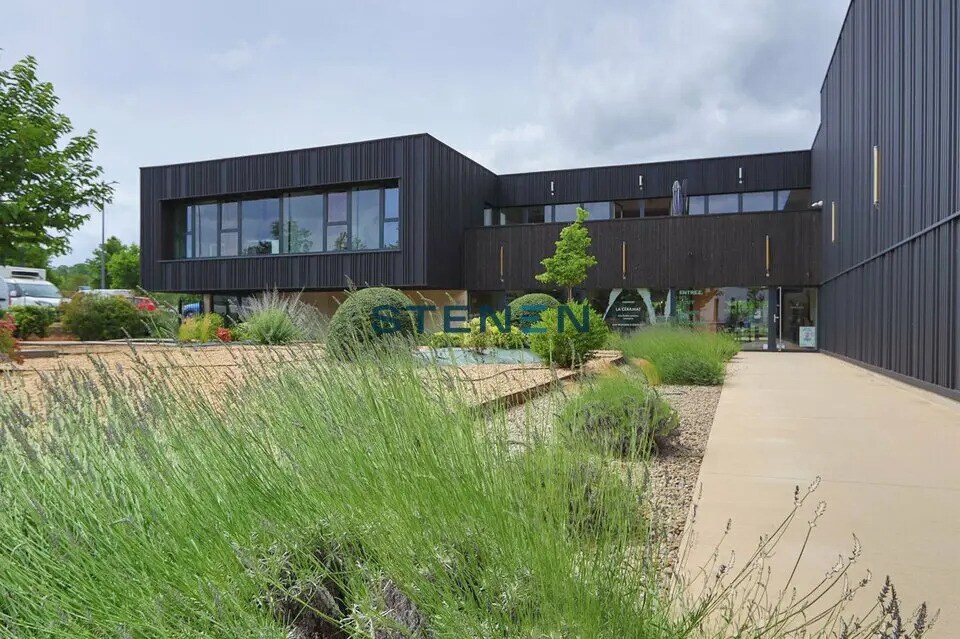 Office in Aix-en-Provence to rent Building Photo- Image 1 of 8